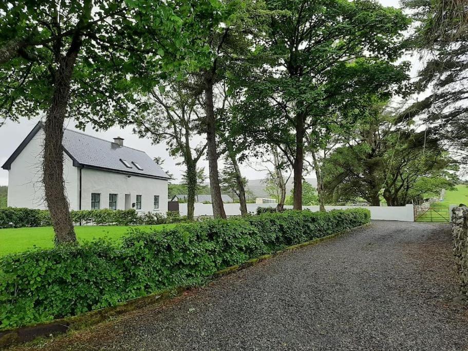 Traditional Cosy Cottage With Beautiful Views Westport Exterior foto